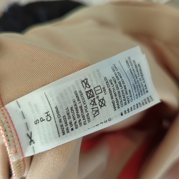 ON Make IT Fun one piece Swimsuit S - Picture 4 of 4